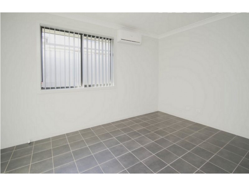 1/57 Coppabella Drive, Gobbagombalin NSW 2650