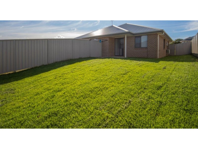 1/57 Coppabella Drive, Gobbagombalin NSW 2650