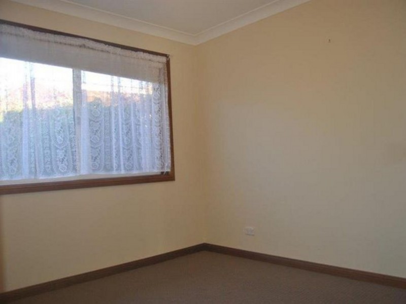 2/30 Gunn Drive, Estella NSW 2650