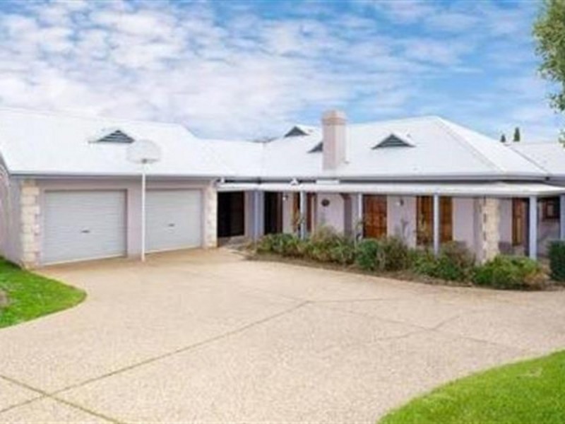 23 Brooklyn Drive, Bourkelands NSW 2650