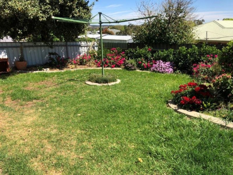 23 Brooklyn Drive, Bourkelands NSW 2650