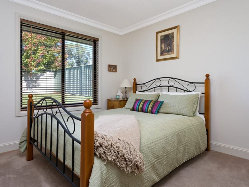 1/1 Mckeown Street, Estella NSW 2650