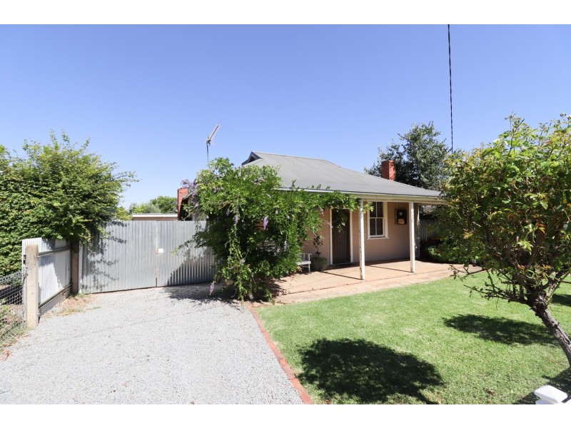 50 Heath Street, Turvey Park NSW 2650
