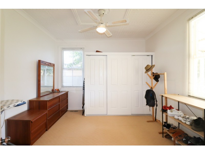 50 Heath Street, Turvey Park NSW 2650