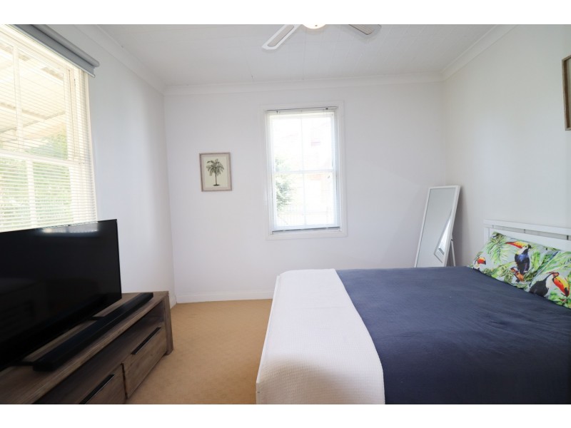 50 Heath Street, Turvey Park NSW 2650