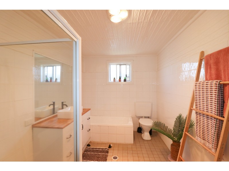 50 Heath Street, Turvey Park NSW 2650