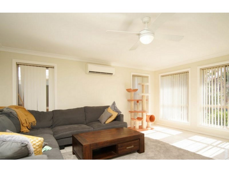 3/3 Carinya Street, Glenfield Park NSW 2650