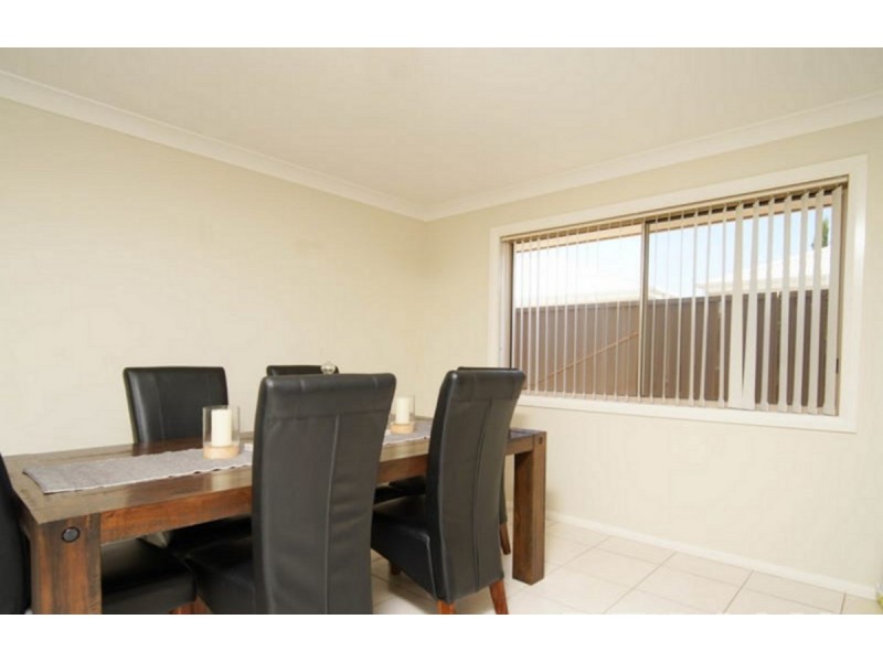 3/3 Carinya Street, Glenfield Park NSW 2650