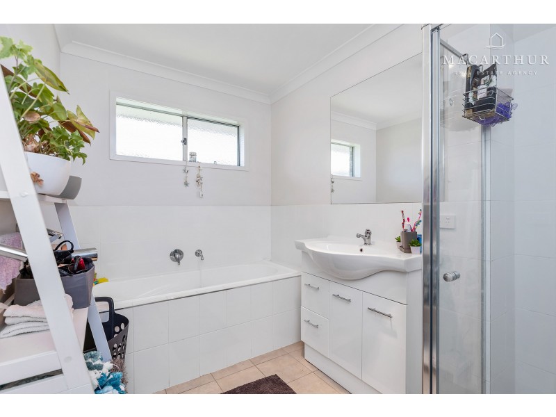 8 Tantoon Circuit, Forest Hill NSW 2651