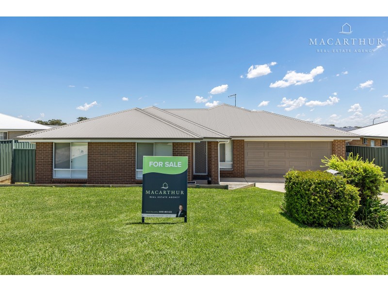 8 Tantoon Circuit, Forest Hill NSW 2651