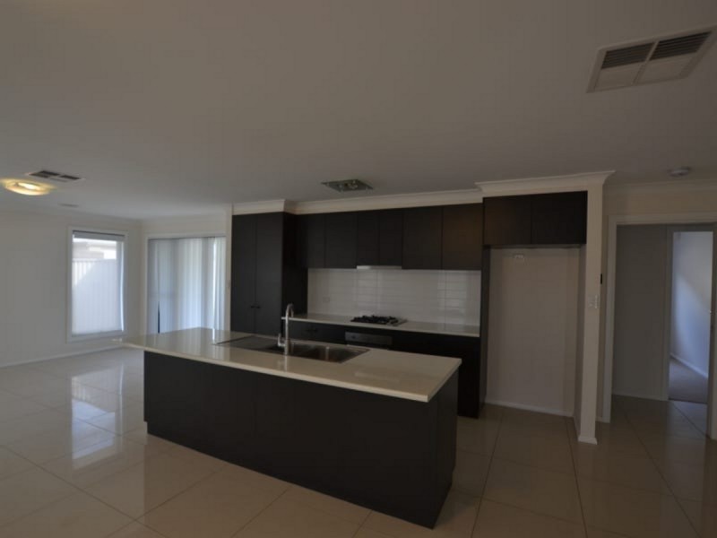14 St Pauls Place, Estella NSW 2650