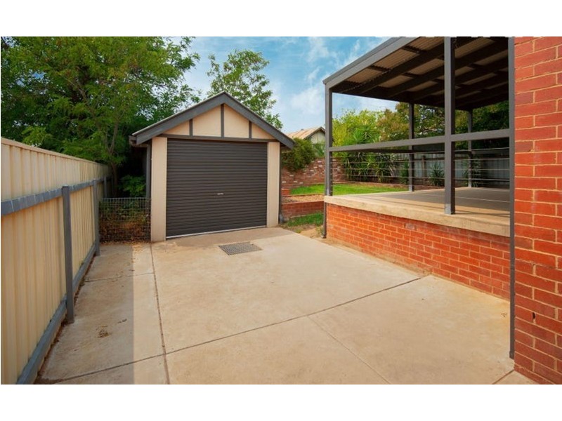 13 Edmondson Street, Turvey Park NSW 2650