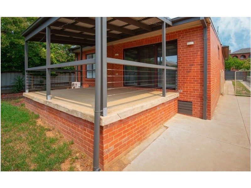 13 Edmondson Street, Turvey Park NSW 2650