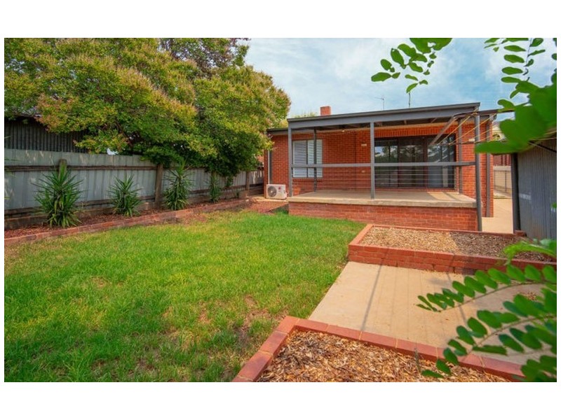 13 Edmondson Street, Turvey Park NSW 2650