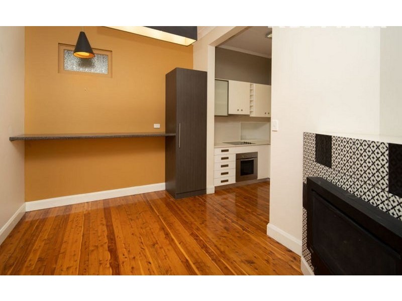 13 Edmondson Street, Turvey Park NSW 2650