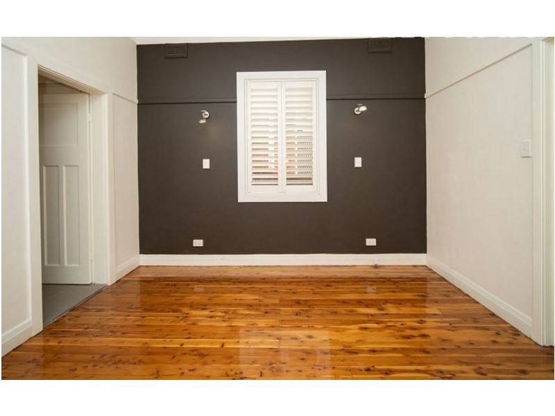 13 Edmondson Street, Turvey Park NSW 2650