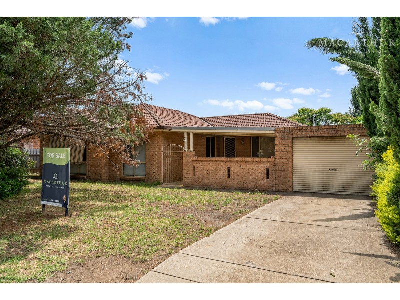 71 Dalman Parkway, Glenfield Park NSW 2650