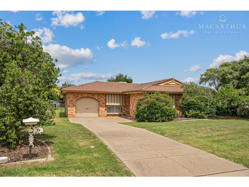 72 Dalman Parkway, Glenfield Park NSW 2650