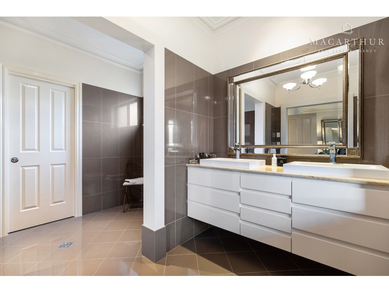 2 Idaho Street, Tolland NSW 2650