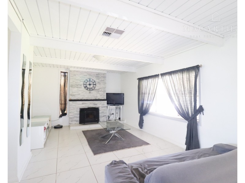 13 Norfolk Avenue, Lake Albert NSW 2650