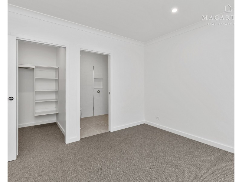 19 Jumbuck Drive, Gobbagombalin NSW 2650