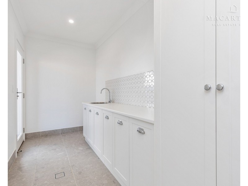 19 Jumbuck Drive, Gobbagombalin NSW 2650