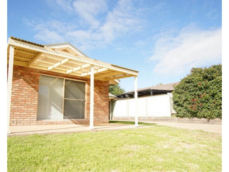 4 Clipper Way, Estella NSW 2650