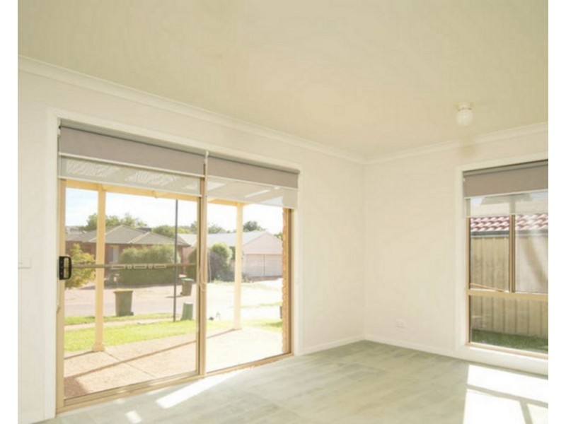 4 Clipper Way, Estella NSW 2650