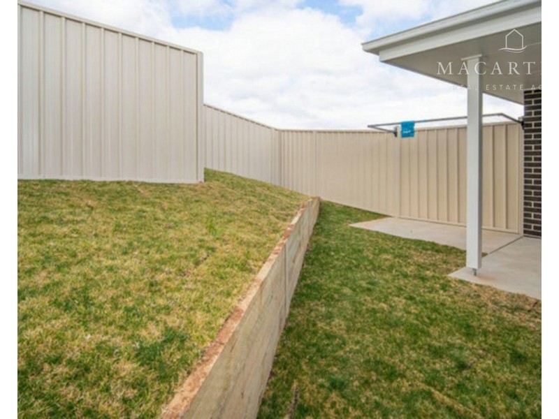 1/1 Ronald Street, Gobbagombalin NSW 2650