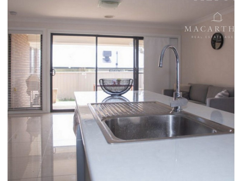 6 Mordie Place, Gobbagombalin NSW 2650