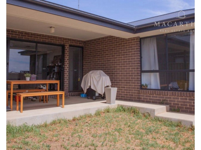 6 Mordie Place, Gobbagombalin NSW 2650