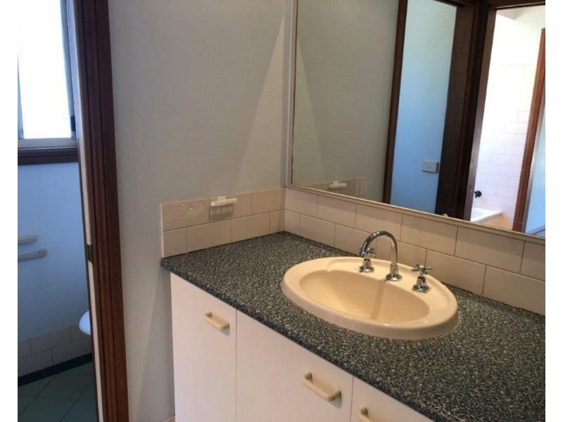 1/13 Canola Place, Estella NSW 2650