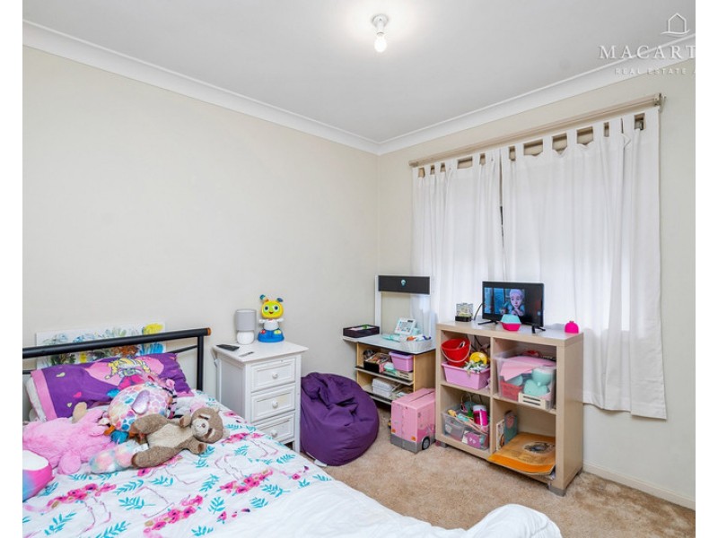 72 Dalman Parkway, Glenfield Park NSW 2650
