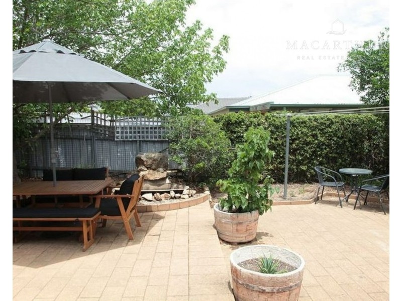 2/6 Randall Street, Kooringal NSW 2650
