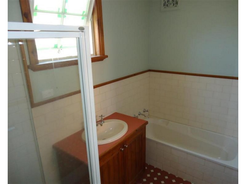 54 Kincaid Street, Wagga Wagga NSW 2650