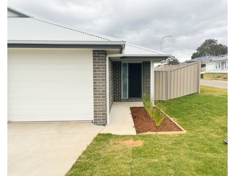 1/138 Bradman Drive, Boorooma NSW 2650