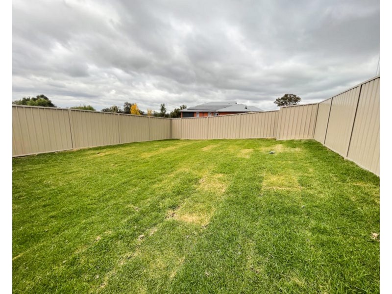 1/138 Bradman Drive, Boorooma NSW 2650