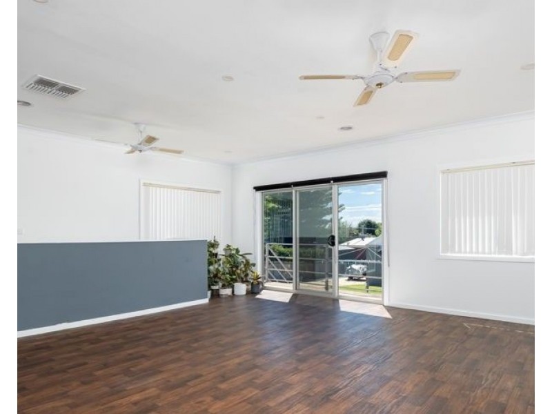 101 Meadow Street, Kooringal NSW 2650