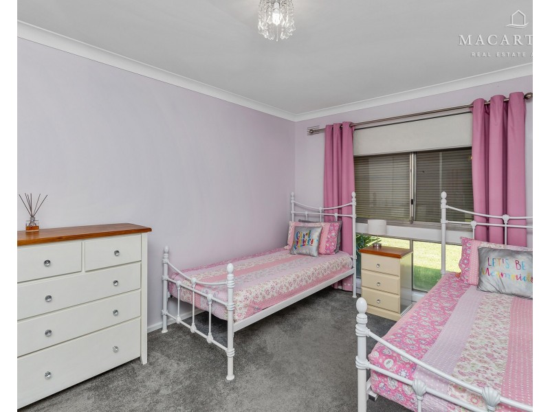 2 Binda Place, Ashmont NSW 2650