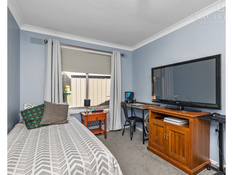 2 Binda Place, Ashmont NSW 2650