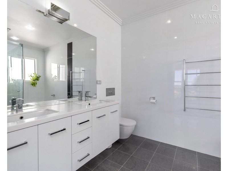 41 Kansas Drive, Tolland NSW 2650