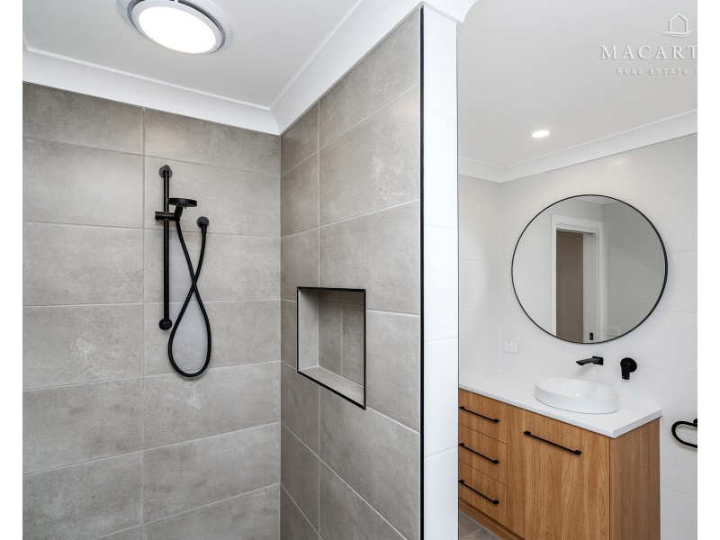 58 Jasmin Crescent, Lake Albert NSW 2650