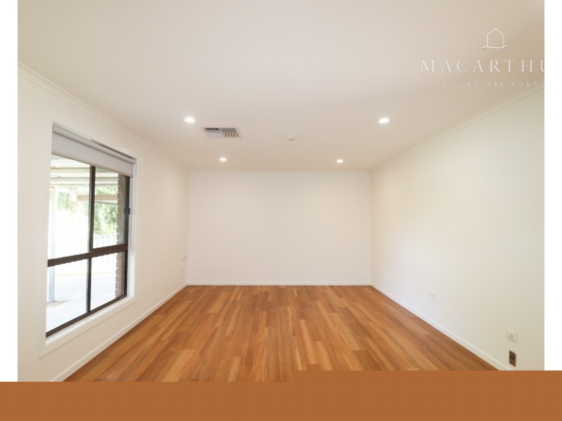 32 Forrest Street, Lake Albert NSW 2650