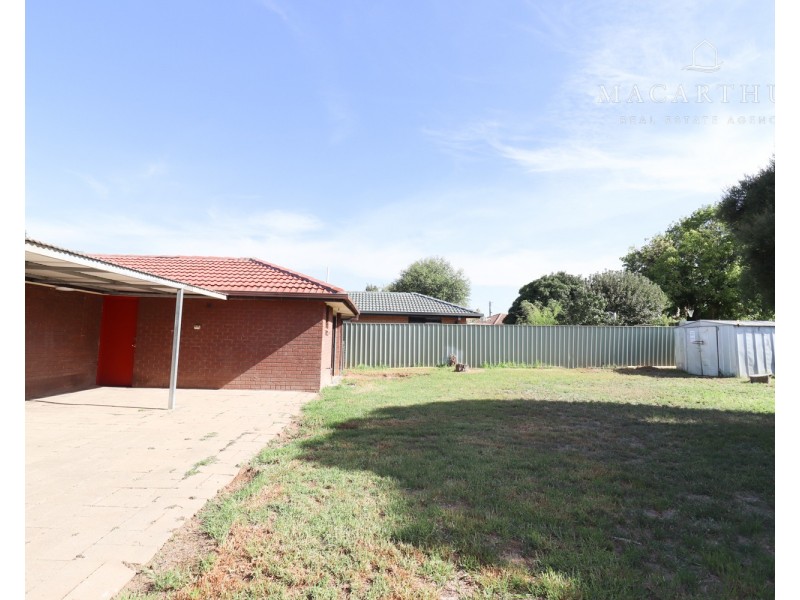 32 Forrest Street, Lake Albert NSW 2650