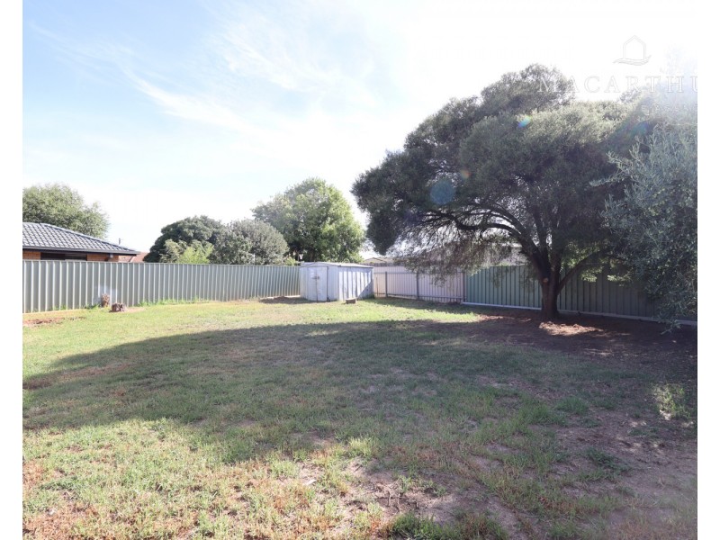 32 Forrest Street, Lake Albert NSW 2650
