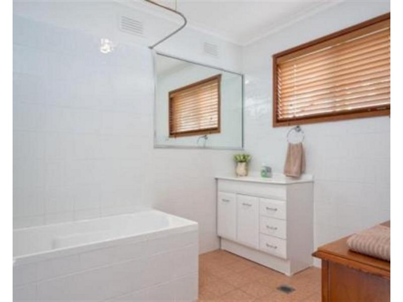 43 Alexander Street, Ashmont NSW 2650