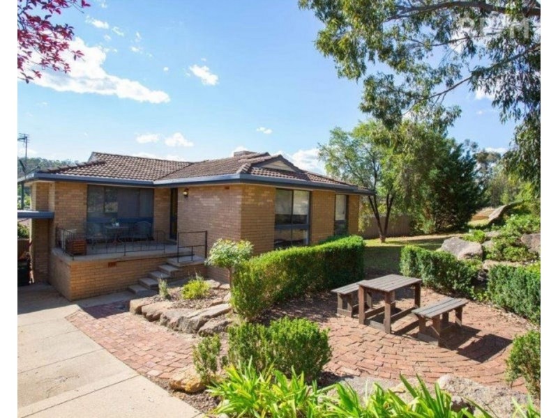 18 Malumba Crescent, Kooringal NSW 2650