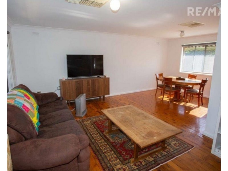 18 Malumba Crescent, Kooringal NSW 2650