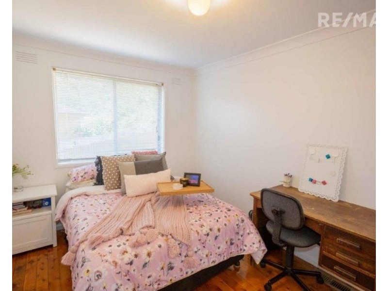 18 Malumba Crescent, Kooringal NSW 2650