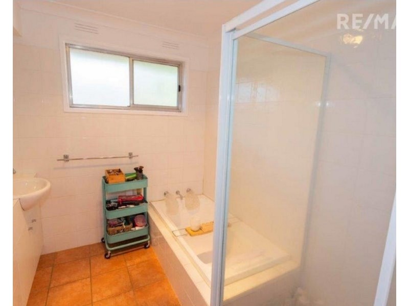18 Malumba Crescent, Kooringal NSW 2650